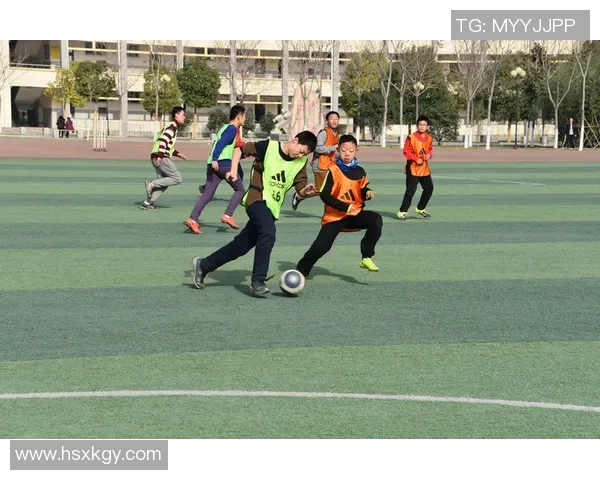 校园足球明星专访视频揭示他们的成长故事与梦想追求